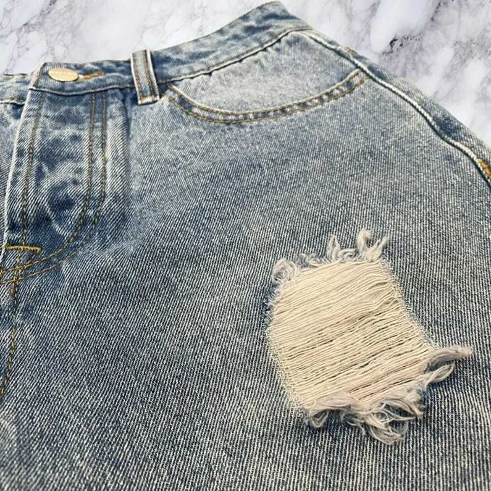 Superdown Jodie Relaxed Distressed Shorts Medium Wash